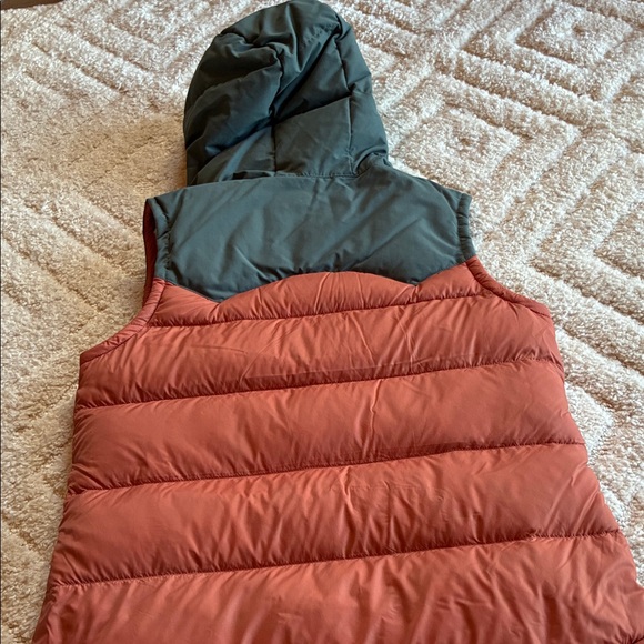 Patagonia Two-Tone Hooded Vest - Rust and Gray - Picture 3 of 9